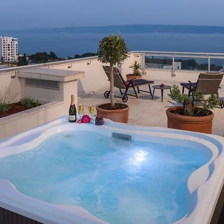 شقة Comfort Luxe Adriatic View & Jacuzzi Znjan Beach *