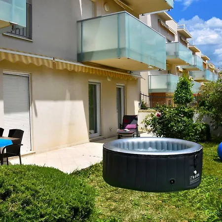 Comfort Luxe Adriatic View & Jacuzzi Znjan Beach شقة